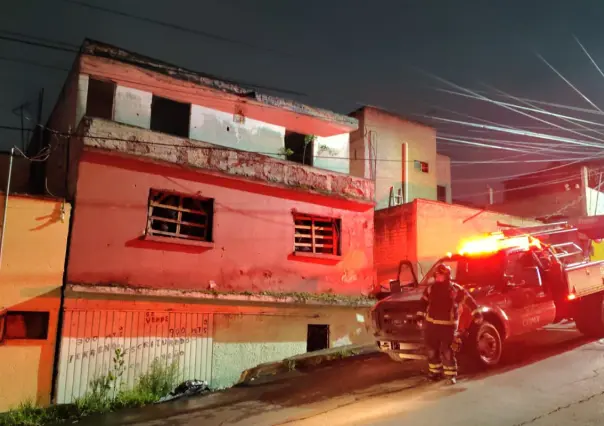 Incendio en predio de Azcapotzalco moviliza a servicios de emergencia