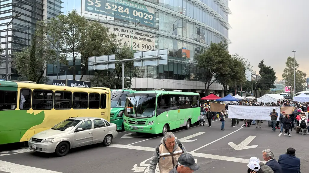 Manifestación bloquea Barranca del Muerto; ANUEE exige tarifas justas y fin a persecución