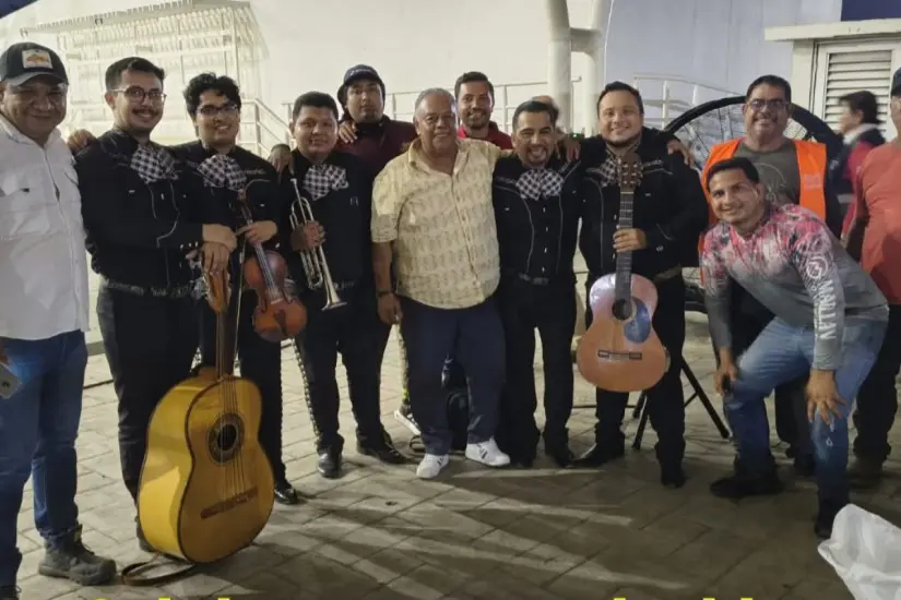 Fue difícil el trayecto más no imposible llegar a dar la serenata | Foto: FB