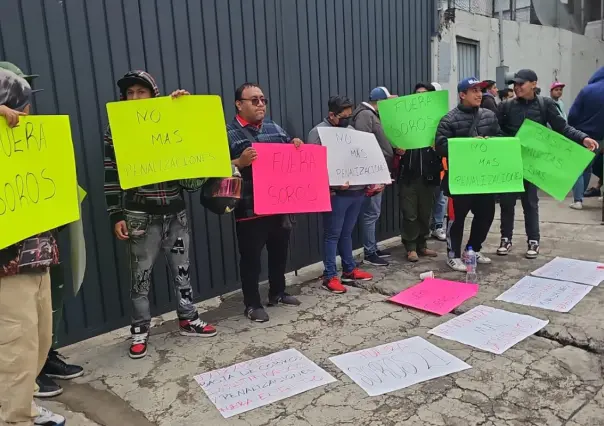 Azcapotzalco: repartidores de J&T Express exigen respeto a sus derechos laborales