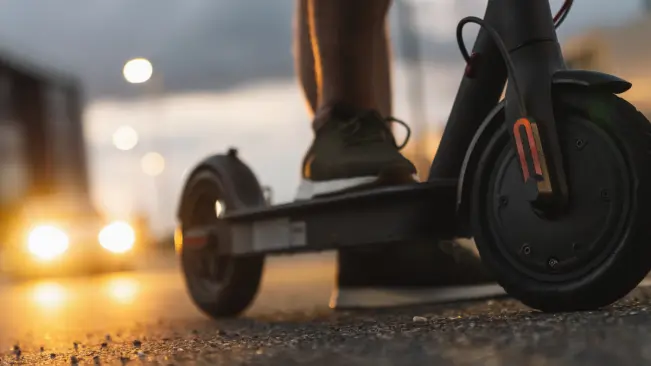Cabildo de Saltillo analiza regular scooters y bicis eléctricos