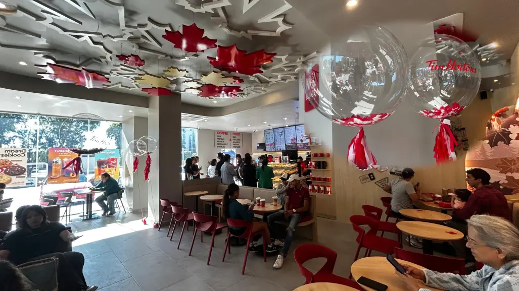 FOTOS | Tim Hortons abre su primera sucursal en Durango y así luce