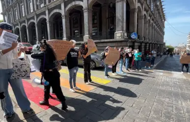 Con cierres de calles, trabajadoras exigen certeza ante desaparición del IMM