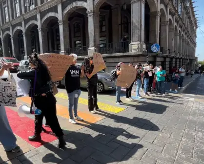 Con cierres de calles, trabajadoras exigen certeza ante desaparición del IMM