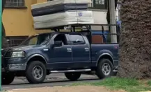 ¿Gentrificación en CDMX?, camioneta de fierro viejo se vuelve viral por tener audio en inglés
