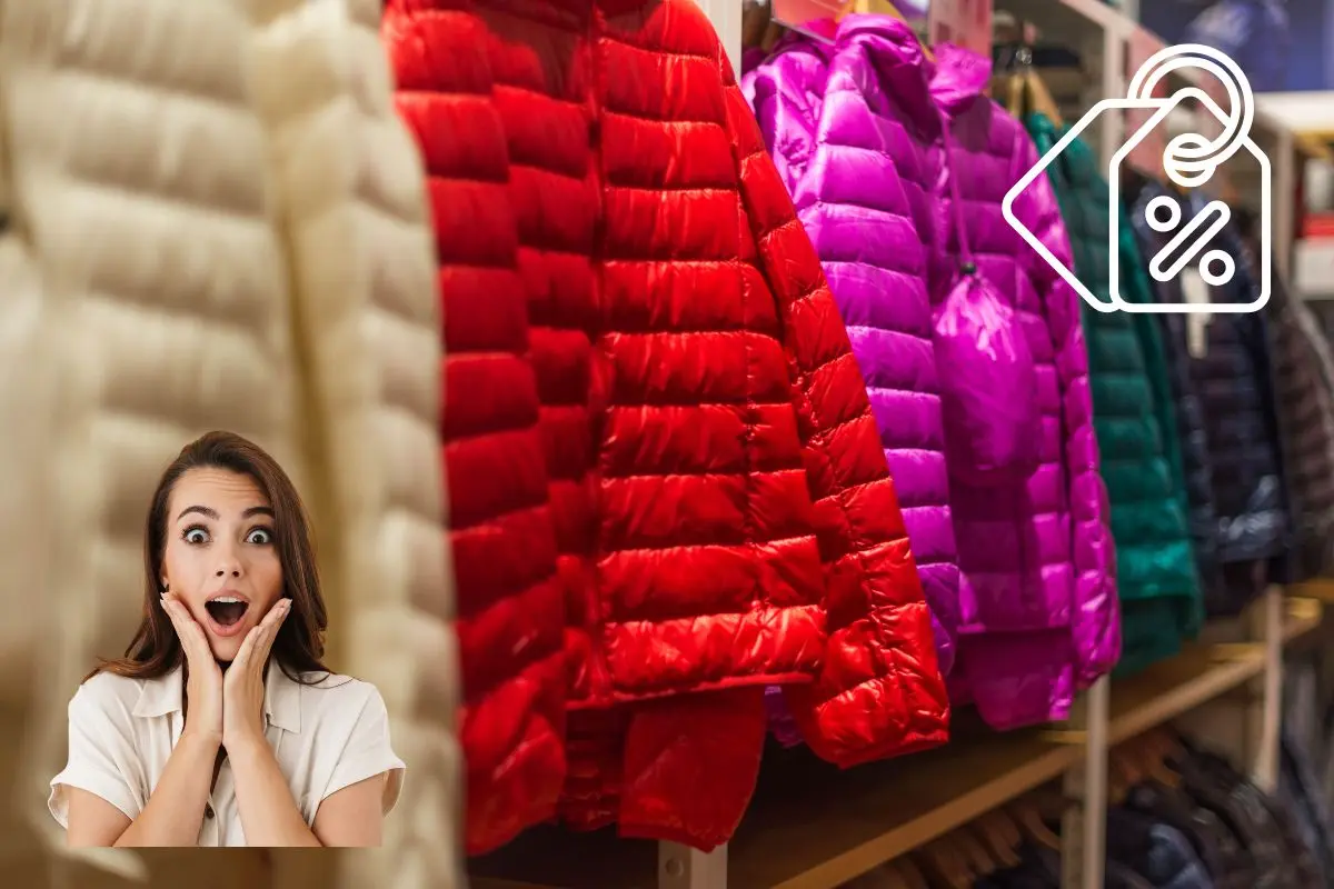 Tienda de chamarras, mujer sorprendida, signo de descuentos. Foto: Canva