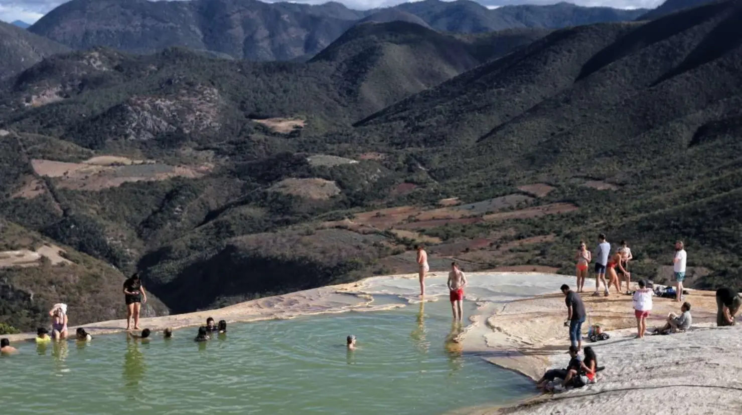El pueblo mágico de Oaxaca donde hay un balneario natural con cascadas petrificadas. Foto: ExplorTrip