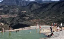 El pueblo mágico de Oaxaca donde hay un balneario natural con cascadas petrificadas