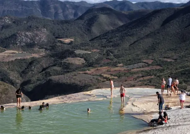 El pueblo mágico de Oaxaca donde hay un balneario natural con cascadas petrificadas