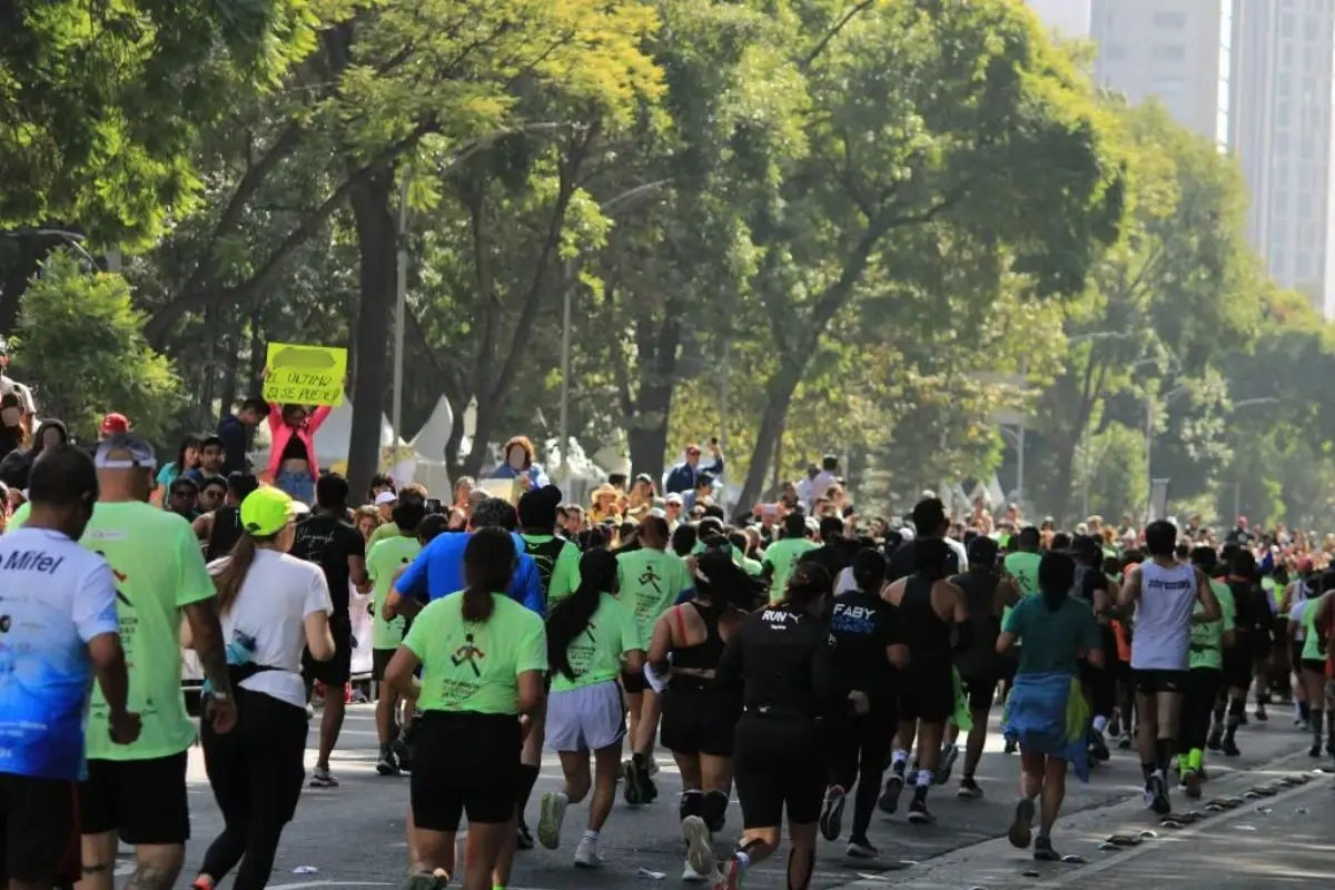 Participantes del Medio Maratón CDMX 2024. Foto: IG (@21k_cdmx)