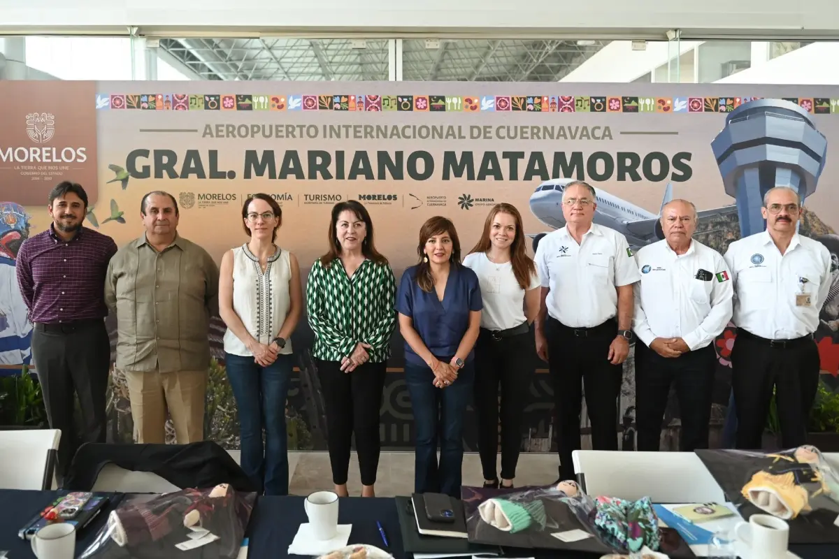 Autoridades de Morelos en el aeropuerto estatal Foto: X(Twitter) @margarita_gs