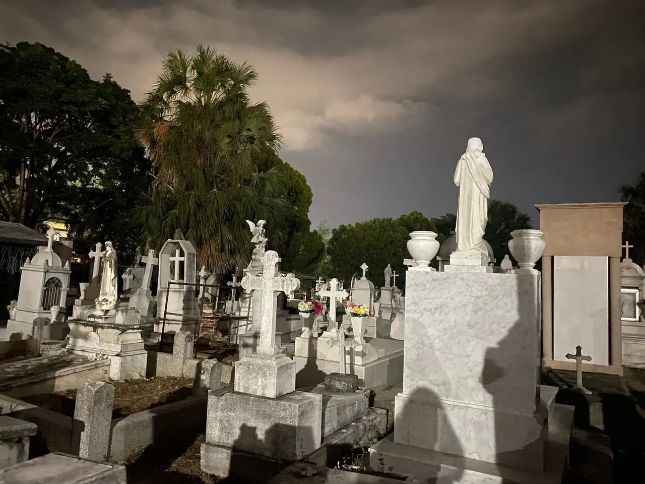 Explora la historia y personajes célebres del antiguo panteón Cerro Morelos en TamaulipasFOTO: Sanjua Pineda