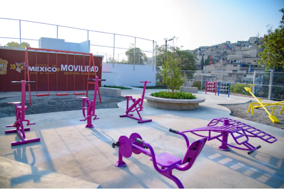 Remodelación y mejora de parque recreativo. Foto: X (@SEMOV_Edomex)