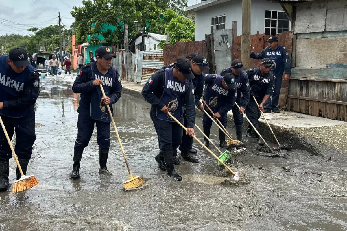 Operativo de ayuda y recuperación de la armada de México en zonas afectadas por Barry