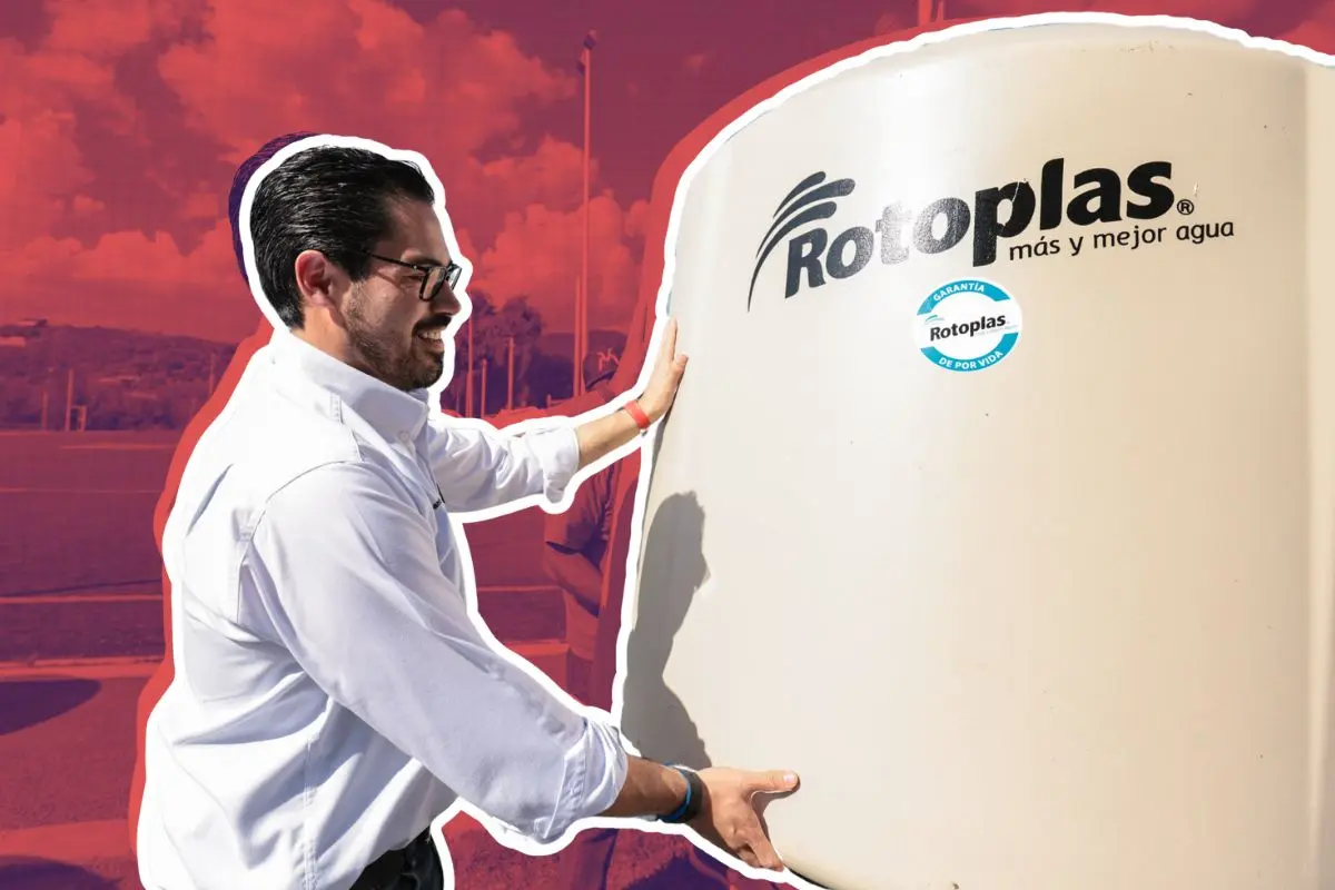 El Gobierno Municipal de Santiago, encabezado por David de la Peña continúa fortaleciendo el acceso al agua potable mediante acciones concretas para las familias de la localidad. Foto: Gobierno de Santiago