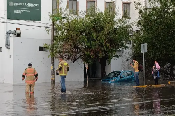 Fuertes lluvias causan caos en Durango este 12 de julio