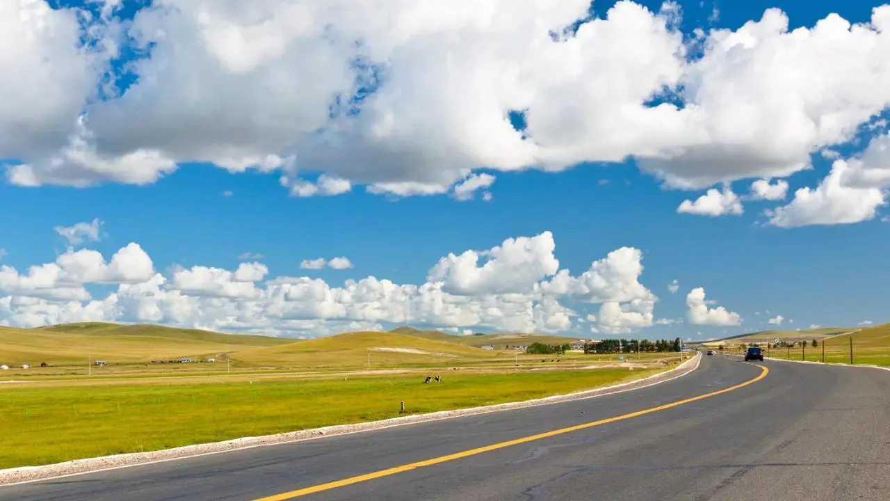 Esta es la carretera que te lleva de Edomex a un pueblo de Guanajuato que parece una villa francesa. Foto: secturgto / Canva