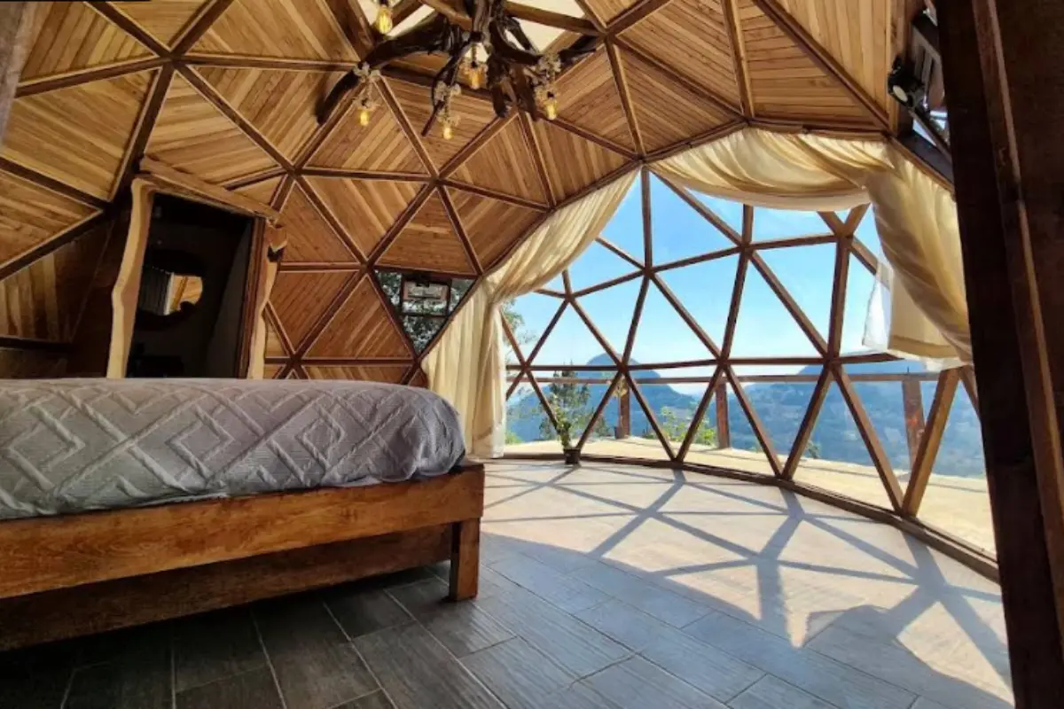 En este mágico lugar vas a disfrutar de despertar entre las nubes. Foto: MATLIWAKA, duendes, aguacates y manantiales