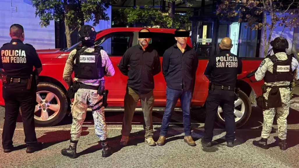 Policía de San Pedro detiene a dos hombres por portar armas de fuego ilegales