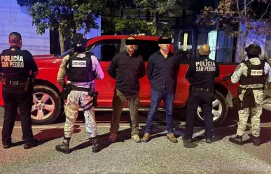 Policía de San Pedro detiene a dos hombres por portar armas de fuego ilegales