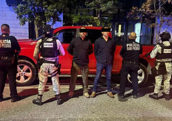 Policía de San Pedro detiene a dos hombres por portar armas de fuego ilegales