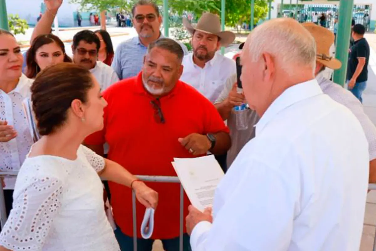 Sector Transporte se presentó ante la presidenta Claudia Sheinbaum para exponer sus quejas. Foto: Rocío Casas.
