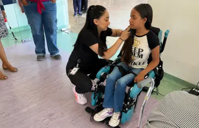 Wendy, la niña de Durango que volvió a caminar gracias a un moderno aparato