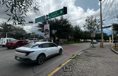 El semáforo de Durango al que pocos conductores respetan su luz roja 