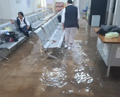 Tormenta en Durango colapsa Centro de Salud que acabó inundado por completo