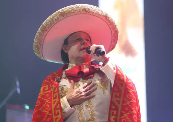 Pedro Fernández deleita con su tour Ave Fénix, en Monterrey