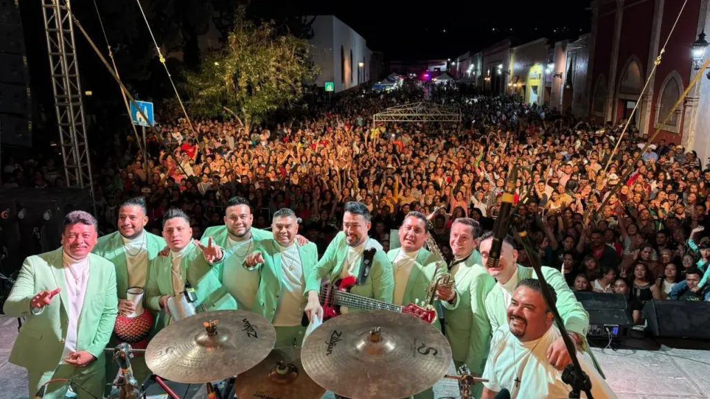 Festival FINA 448: Tropicalísimo Apache en concierto