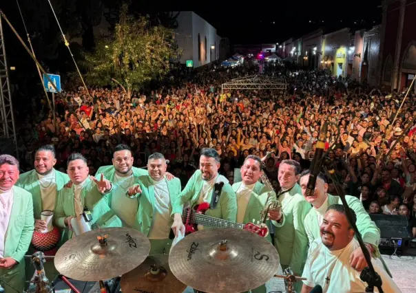 Festival FINA 448: Tropicalísimo Apache en concierto