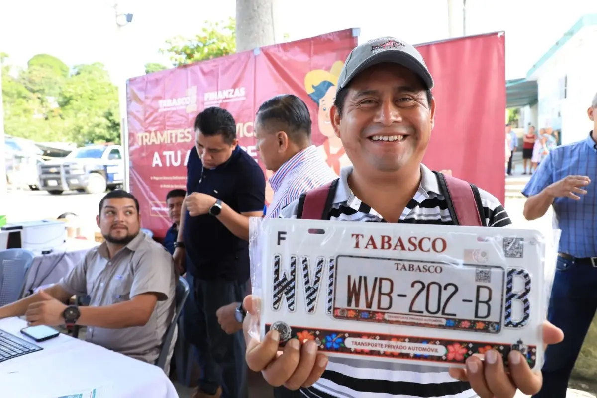Ciudadano con placas del estado de Tabasco Foto: X(Twiter) @Sefin_Tab