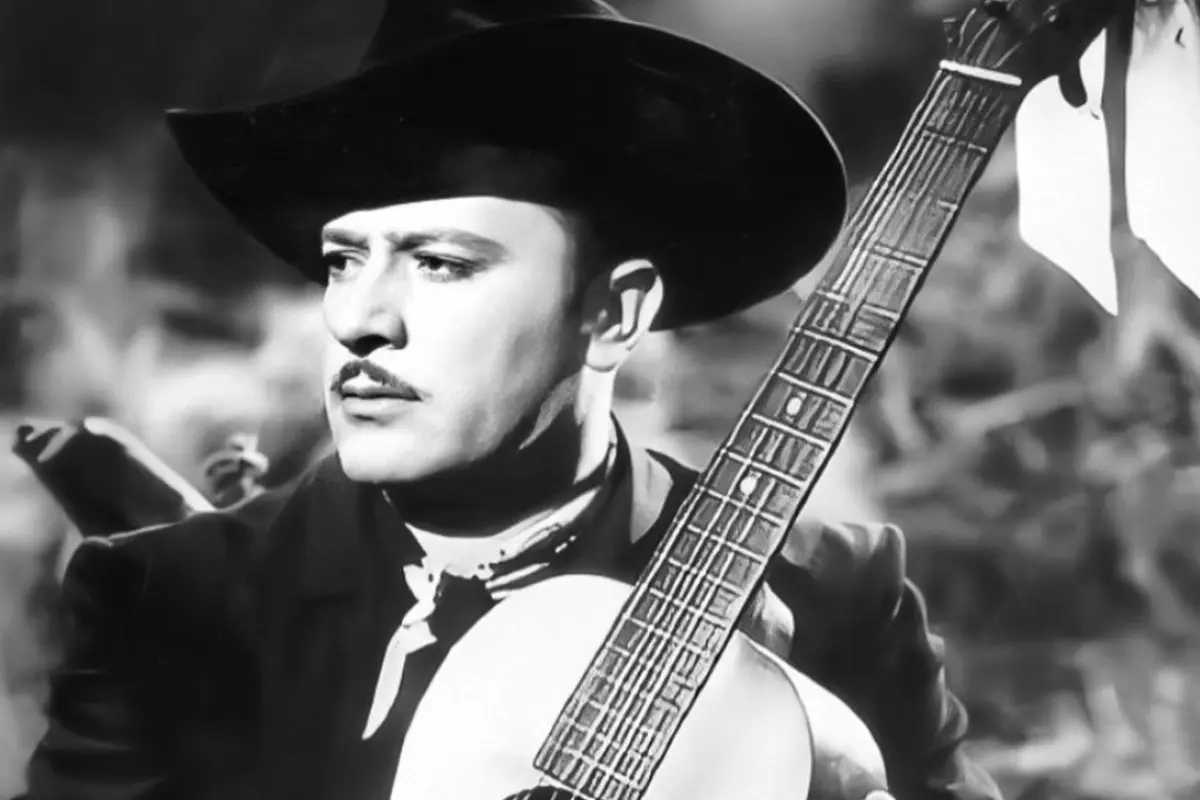 10 joyas de Pedro Infante (Foto: IG @pedro_infante_official / Canva)