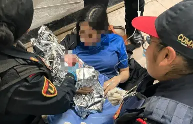 Joven de 17 años da a luz en el Metro de CDMX, policías de la estación San Cosme auxiliaron el parto