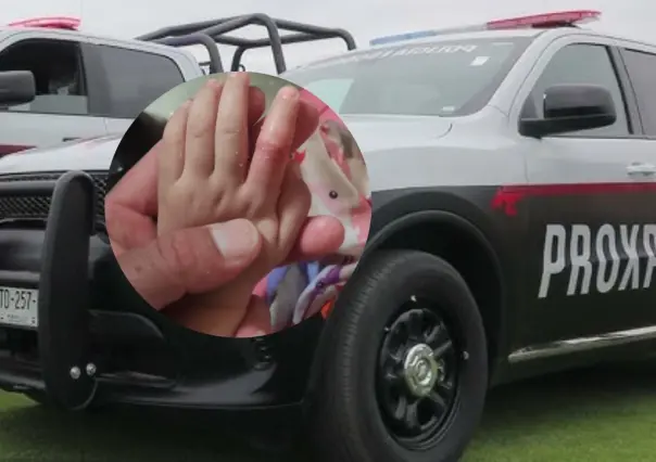 Bebé se queda con la mano atorada en andador y policías de Escobedo la salvan