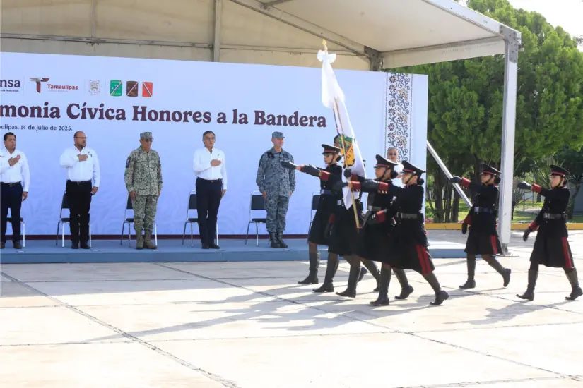 Américo Villarreal Anaya reconoció el papel del Ejército en los resultados en materia de seguridad para Tamaulipas. Foto: Carlos García