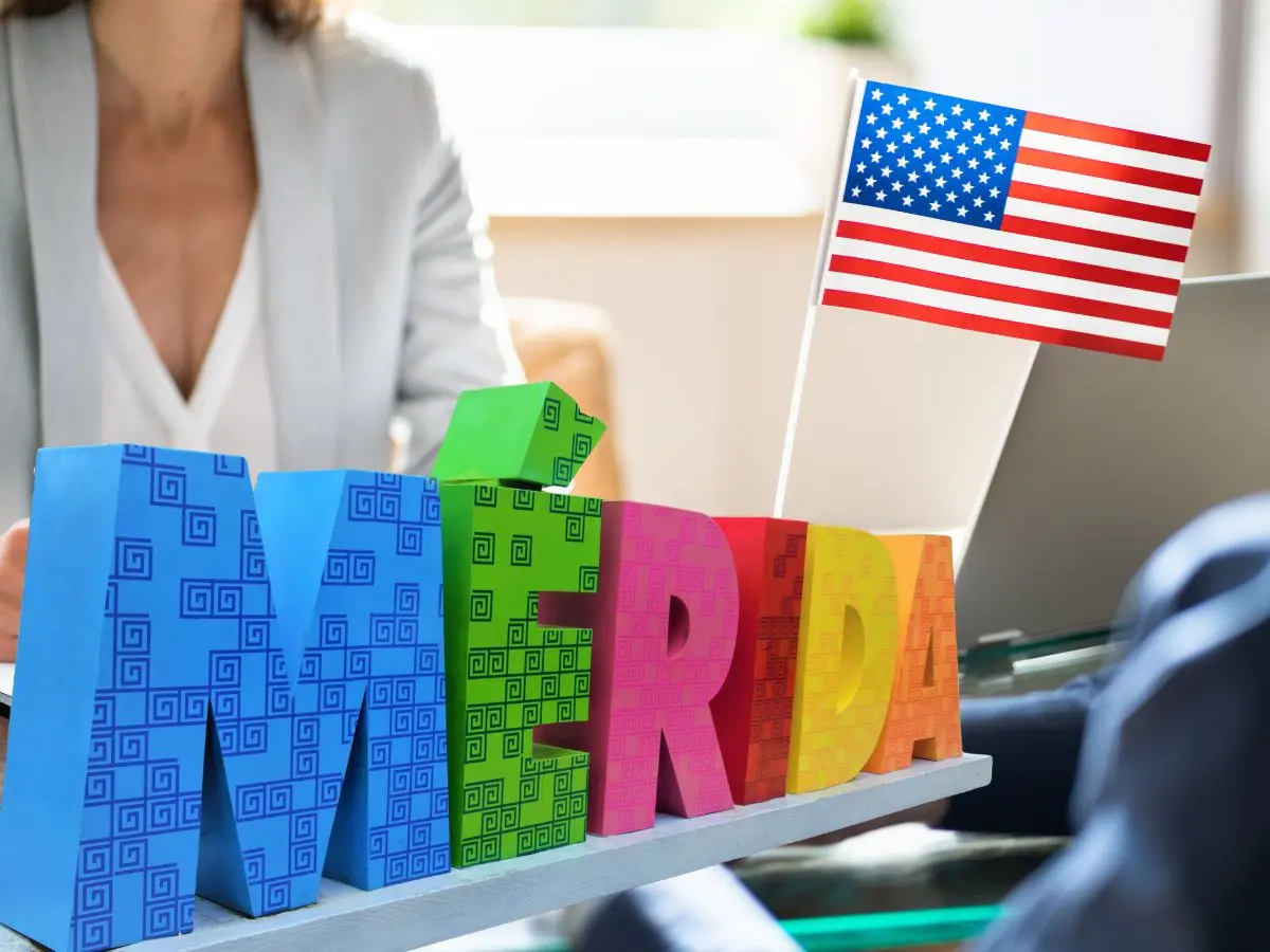 Todos los solicitantes de visa estadounidense tienen que visitar el CAS para obtener el documento migratorio. En Mérida hay una oficina donde se llevan los documentos.- Fuente Canva