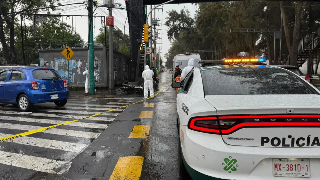 Muere mujer motociclista tras derrapar en calles de Iztacalco, CDMX