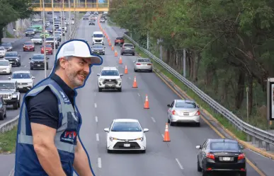 Adrián de la Garza en pláticas con Guadalupe para extender carril de contraflujo