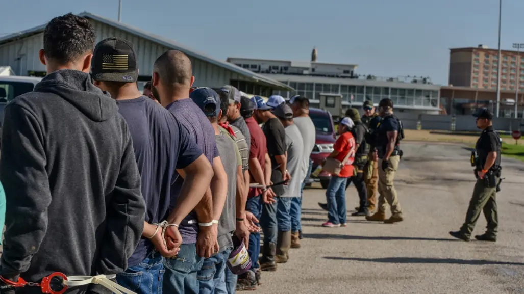 ¿Cuántos mexicanos han sido detenidos en Los Ángeles durante las redadas?
