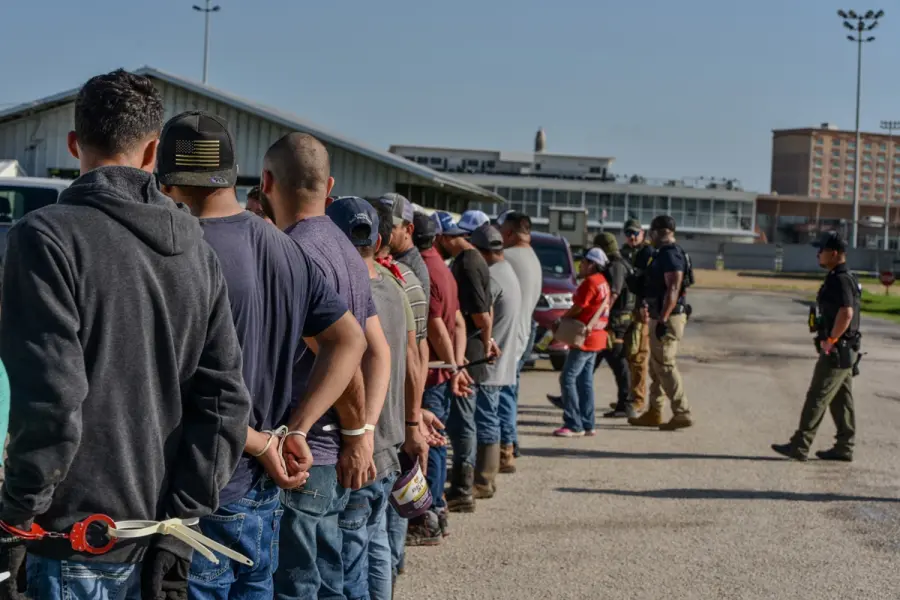 ¿Cuántos mexicanos han sido detenidos en Los Ángeles durante las redadas?
