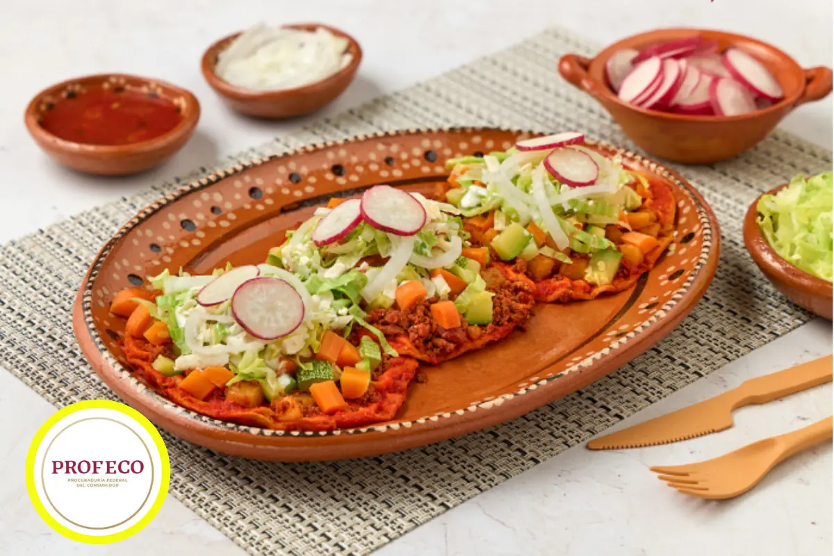 Las enchiladas de suelo son fáciles de hacer, económicas y muy rendidoras. Foto: Profeco | Canva