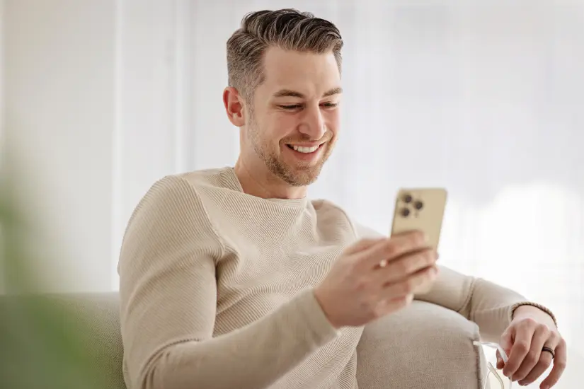 Desactivar ciertas funciones en tu celular puede ayudarte a conservar datos móviles y optimizar tu plan de telefonía. Foto: Canva
