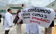 Médicos protestan en Toluca: denuncian falta de insumos y pagos en Hospital de la Mujer