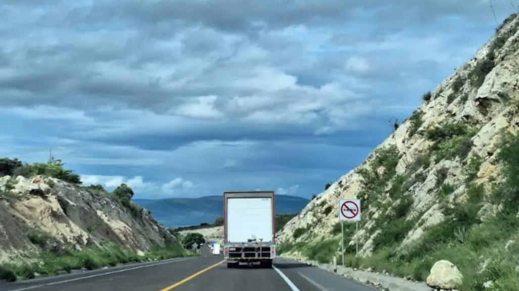 Esta es la carretera que te lleva de Edomex a un lugar de Puebla que parece China