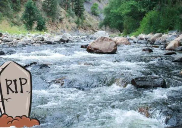 Junto a este río de Durango hay un asombroso pueblo que tiene un antiguo panteón
