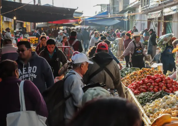 El tianguis más antiguo y grande del Edomex se instala junto a un volcán y tiene los mejores precios