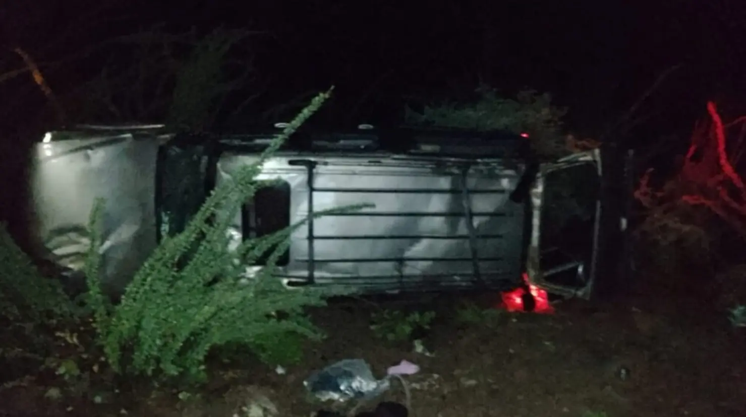 Tamborazo de Villa sufre volcadura en Durango y muere uno de sus integrantes | Foto: Especial