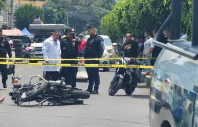 Choque entre motos deja un muerto en Azcapotzalco; salió proyectado contra un árbol